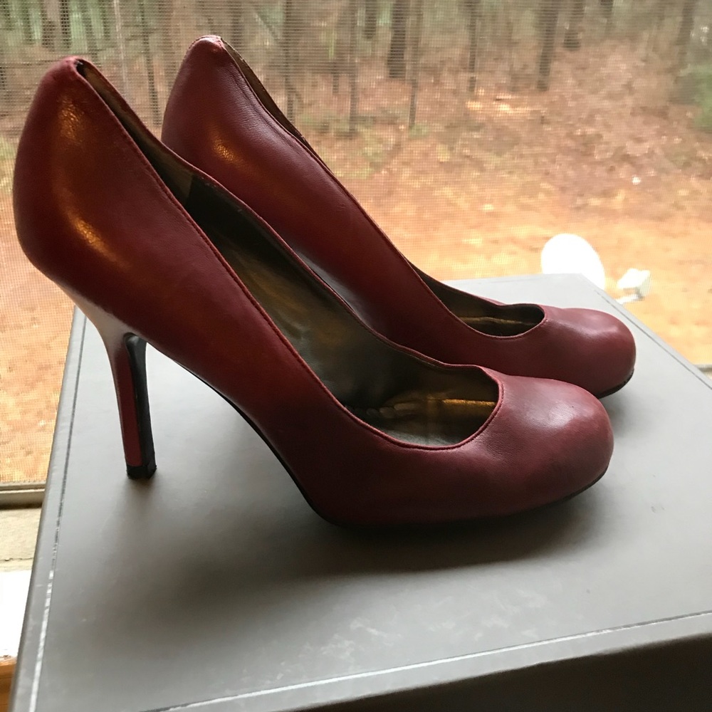 Used - Picture 2 of 2